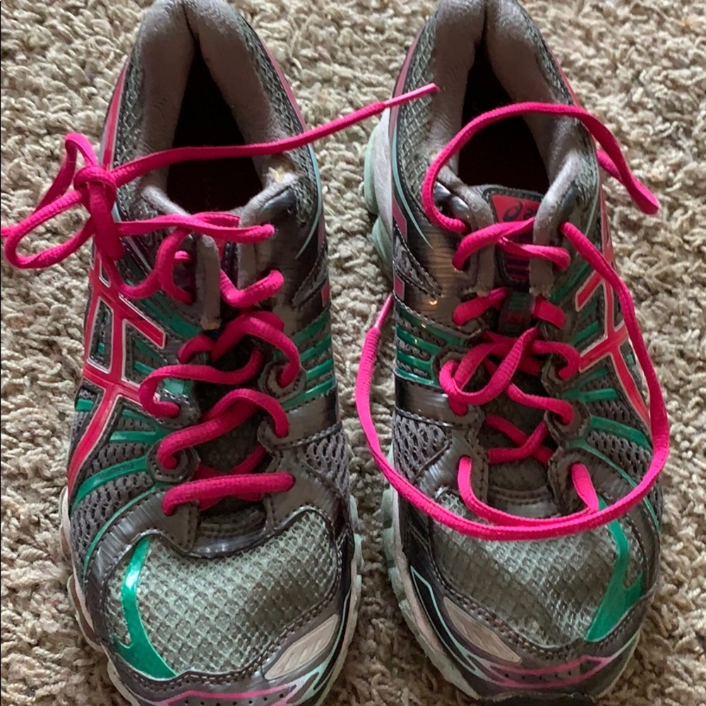 Running shoe